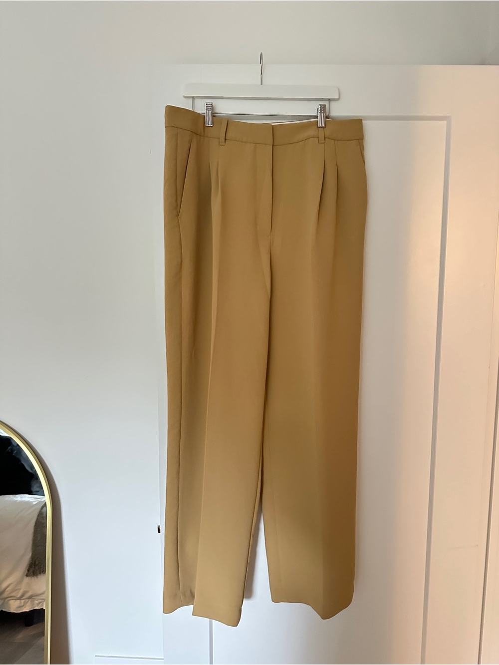 Wilfred Wide-Leg Effortless Pants in Sand